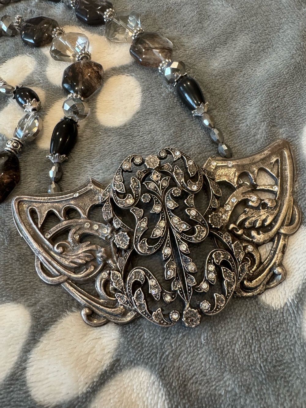 Artisan Upcycled Antique Victorian Belt Buckle Ghost Crystal Beaded 3 Piece Set🧁 - Picture 4 of 14